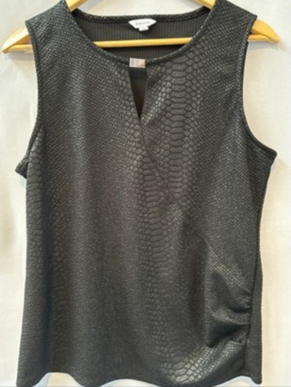 Tahari Black Sleeveless V-Notch Textured Shell Top